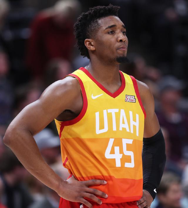 逼出艰难的 逼出艰难的